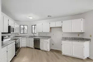 11140 N 82nd Dr, Peoria, AZ 85345 - Photo 8