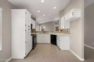 275 N Rock St, Gilbert, AZ 85234 - Photo 8