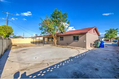 7922 W Earll Drive, Phoenix, AZ 85033 - Photo 18
