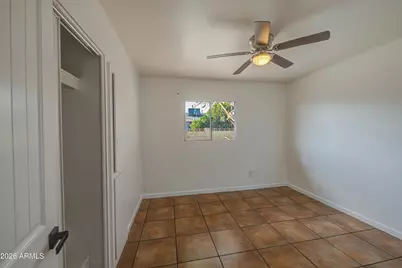 7922 W Earll Drive, Phoenix, AZ 85033 - Photo 14