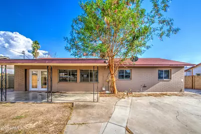 7922 W Earll Drive, Phoenix, AZ 85033 - Photo 1