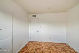 7922 W Earll Dr, Phoenix, AZ 85033 - Photo 12