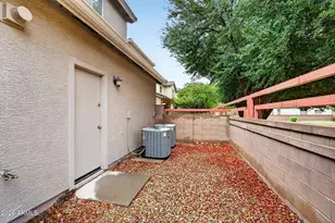 18881 E Swan Dr, Queen Creek, AZ 85140 - Photo 34