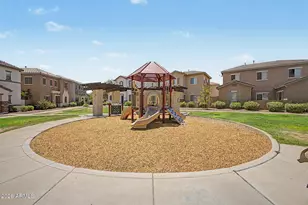 14242 W Country Gables Dr, Surprise, AZ 85379 - Photo 34
