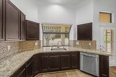 12220 N 56th Drive, Glendale, AZ 85304 - Photo 16
