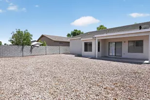 7230 W Sheila Ln, Phoenix, AZ 85033 - Photo 14