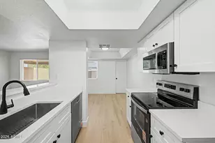 14010 N 54th Dr, Glendale, AZ 85306 - Photo 2
