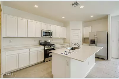 9731 W Weldon Avenue, Phoenix, AZ 85037 - Photo 4