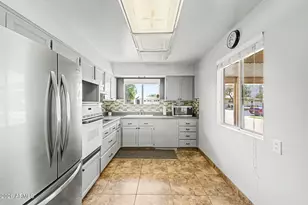 10262 W Snead Circle N, Sun City, AZ 85351 - Photo 20