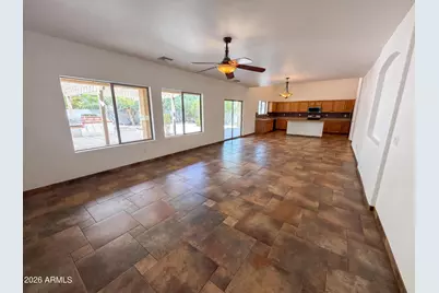 7428 S 15th Drive, Phoenix, AZ 85041 - Photo 12