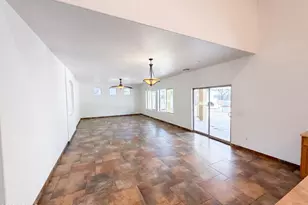 7428 S 15th Dr, Phoenix, AZ 85041 - Photo 14