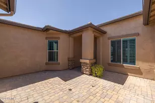 892 E Hampton Ln, Gilbert, AZ 85295 - Photo 2
