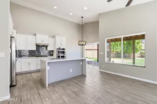 1274 E Lake Dr, Gilbert, AZ 85234 - Photo 14