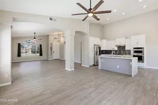 1274 E Lake Dr, Gilbert, AZ 85234 - Photo 10