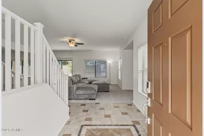 13812 W Port Royale Lane, Surprise, AZ 85379 - Photo 10