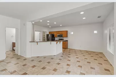 13812 W Port Royale Lane, Surprise, AZ 85379 - Photo 18