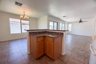 2232 E Cochise Ave, Apache Junction, AZ 85119 - Photo 10