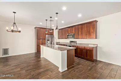 12136 W Tether Trail, Peoria, AZ 85383 - Photo 10
