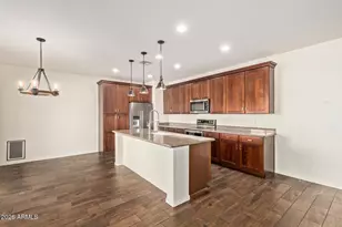 12136 W Tether Trl, Peoria, AZ 85383 - Photo 10