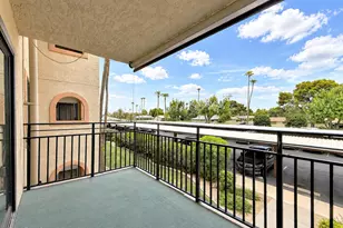 10330 W Thunderbird Blvd, Sun City, AZ 85351 - Photo 1