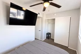 286 W Palomino Dr, Chandler, AZ 85225 - Photo 16