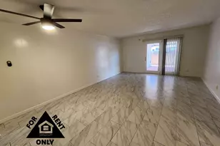 7132 W Wolf St, Phoenix, AZ 85033 - Photo 2