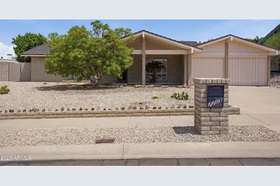 2206 E Nicolet Avenue, Phoenix, AZ 85020 - Photo 1
