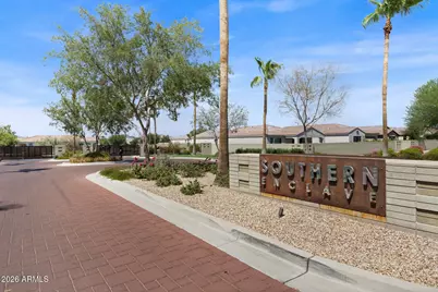 2826 E Fraktur Road, Phoenix, AZ 85040 - Photo 34