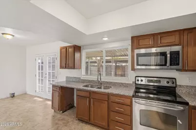 4718 N 26th Drive, Phoenix, AZ 85017 - Photo 8