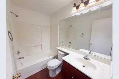 2945 E Hononegh Drive, Phoenix, AZ 85050 - Photo 18
