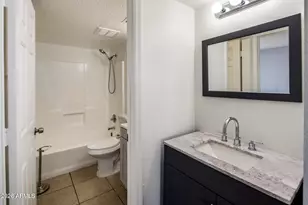 3823 N 23rd Dr, Phoenix, AZ 85015 - Photo 4