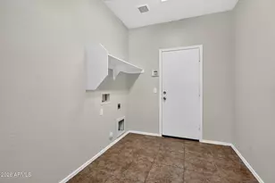 837 E Volk Ln, San Tan Valley, AZ 85140 - Photo 10