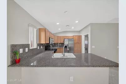 633 E Leslie Avenue, San Tan Valley, AZ 85140 - Photo 6