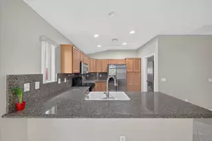 633 E Leslie Ave, San Tan Valley, AZ 85140 - Photo 6