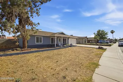 2329 E Concorda Drive, Tempe, AZ 85282 - Photo 2