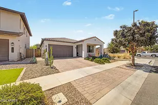 1876 S Huish Dr, Gilbert, AZ 85295 - Photo 2