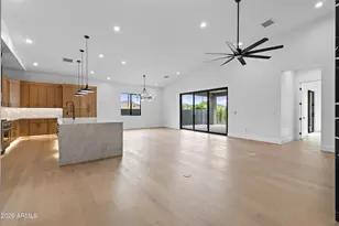 1335 E Kaler Dr, Phoenix, AZ 85020 - Photo 6