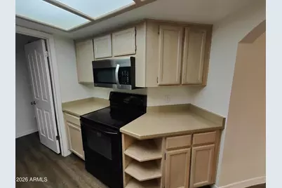 5104 N 32nd Street #214, Phoenix, AZ 85018 - Photo 4