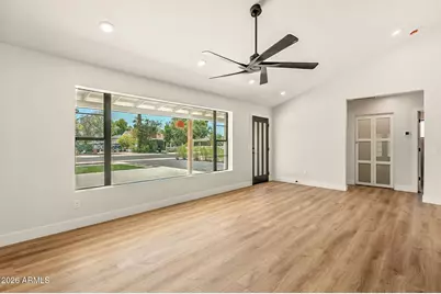 802 W Edgemont Avenue, Phoenix, AZ 85007 - Photo 6
