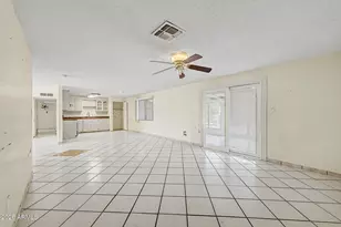 5916 W Monte Vista Rd, Phoenix, AZ 85035 - Photo 10