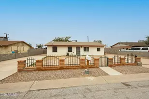 3920 W Lynne Ln, Phoenix, AZ 85041 - Photo 2