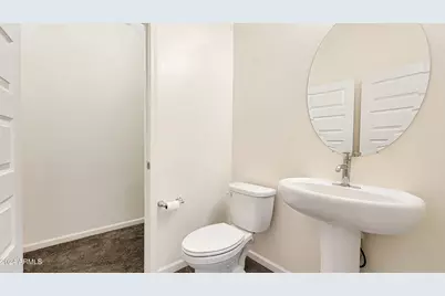 15733 W Polk Street, Goodyear, AZ 85338 - Photo 4