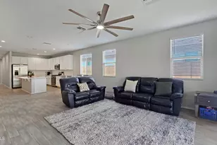 18572 W Cottontail Ln, Surprise, AZ 85387 - Photo 20