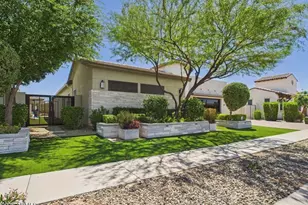 4571 S Pinaleno Dr, Chandler, AZ 85249 - Photo 4