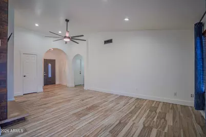 9054 N 84th Lane, Peoria, AZ 85345 - Photo 12