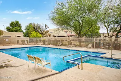8870 N 48th Lane, Glendale, AZ 85302 - Photo 22