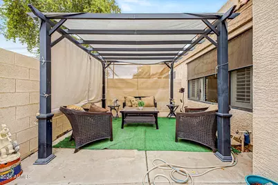 8870 N 48th Lane, Glendale, AZ 85302 - Photo 2