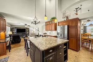 878 W Windhaven Ave, Gilbert, AZ 85233 - Photo 18