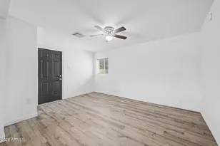 5959 W Gardenia Ave, Glendale, AZ 85301 - Photo 4