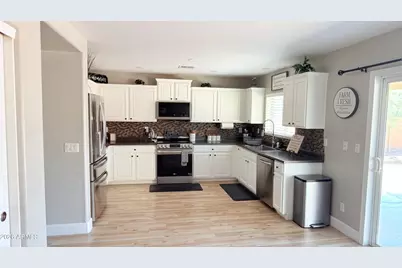 4050 E Silverbell Road, San Tan Valley, AZ 85143 - Photo 8
